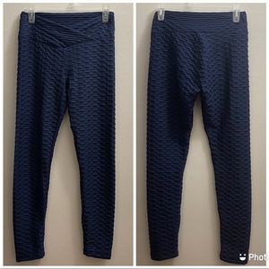 LOVE STREAK Women’s Navy Blue Scrunch Butt TikTok Trend Bubble Leggings. Size M